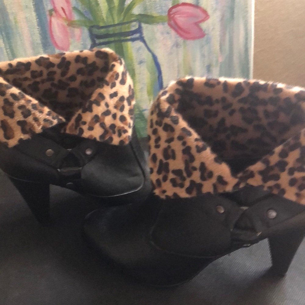 Style and Co leopard print booties